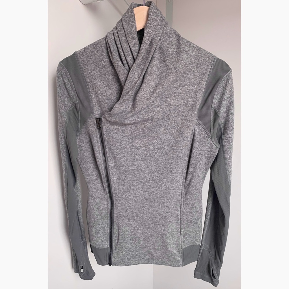 Lululemon • 8 • Heather Grey Bhakti Yoga Jacket